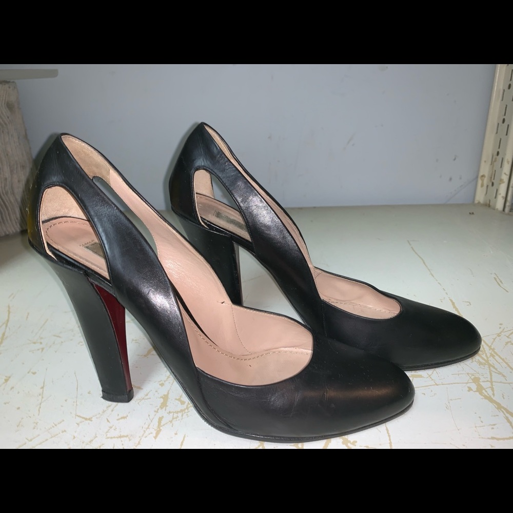 Black Pumps
